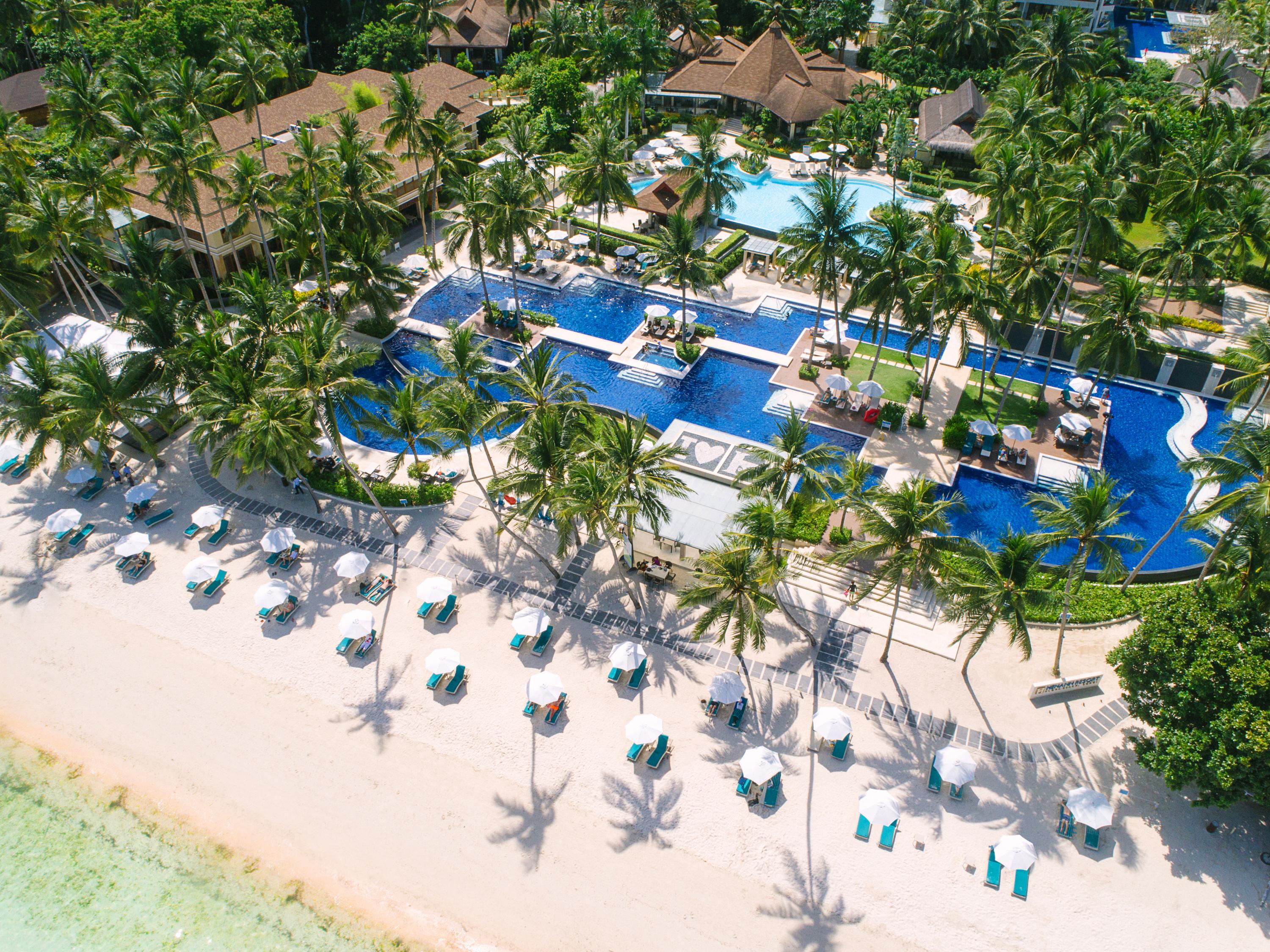 Henann Resort Alona Beach Panglao Extérieur photo Aerial view of the resort