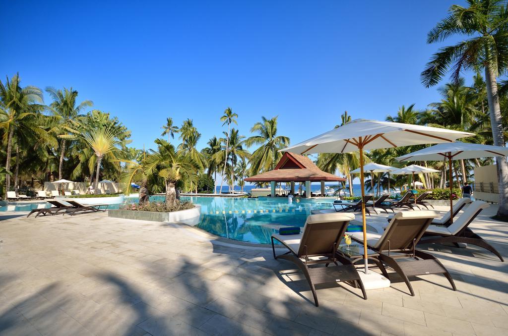 Henann Resort Alona Beach Panglao Extérieur photo The swimming pool at the resort